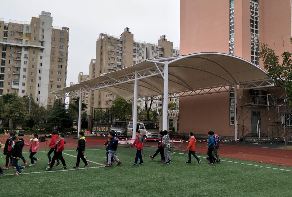 安徽海德思学校膜结构走廊雨棚
